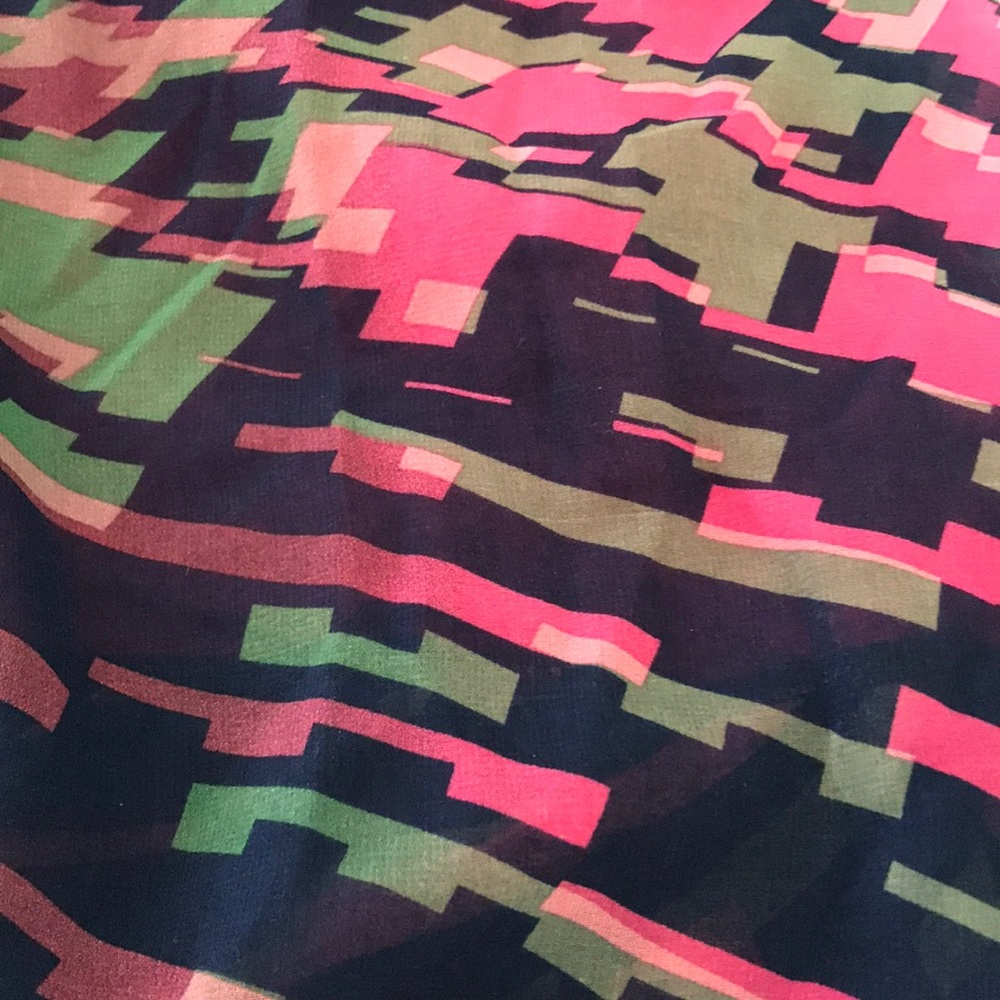 Color block top - Picture 3 of 6